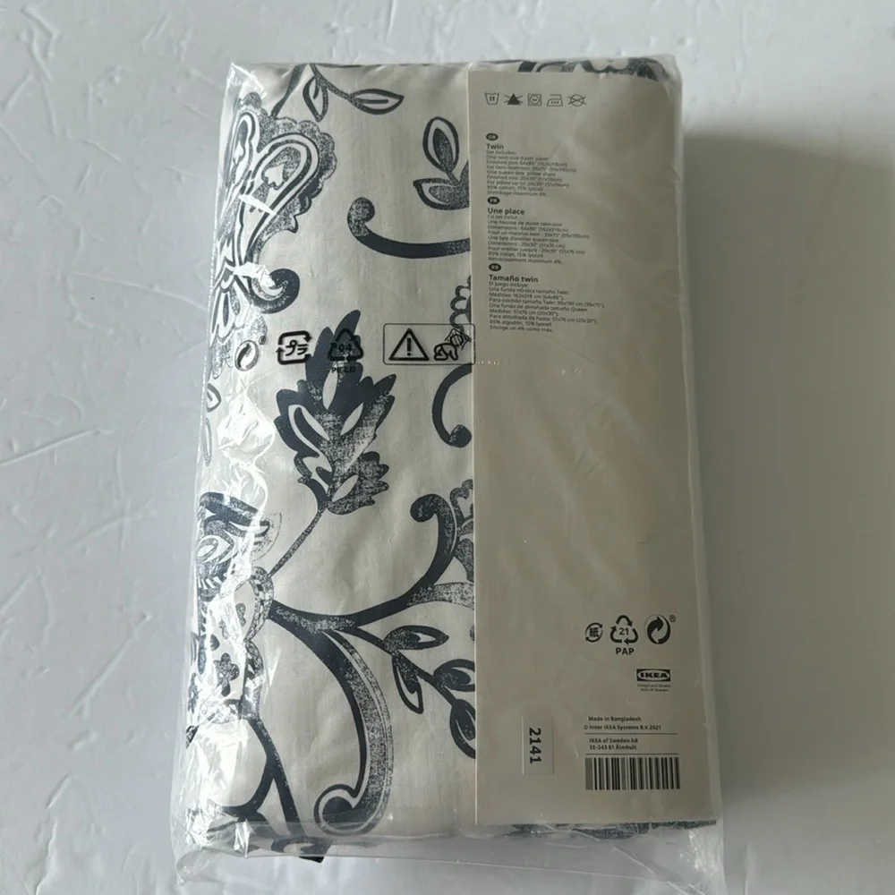 Ikea JUNIMAGNOLIA Twin Duvet cover and pillowcas white/dark blue - NEW